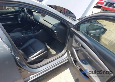 2021 Mazda Mazda3 Premium z USA, uszkodzony, nr VIN JM1BPAML4M1306908